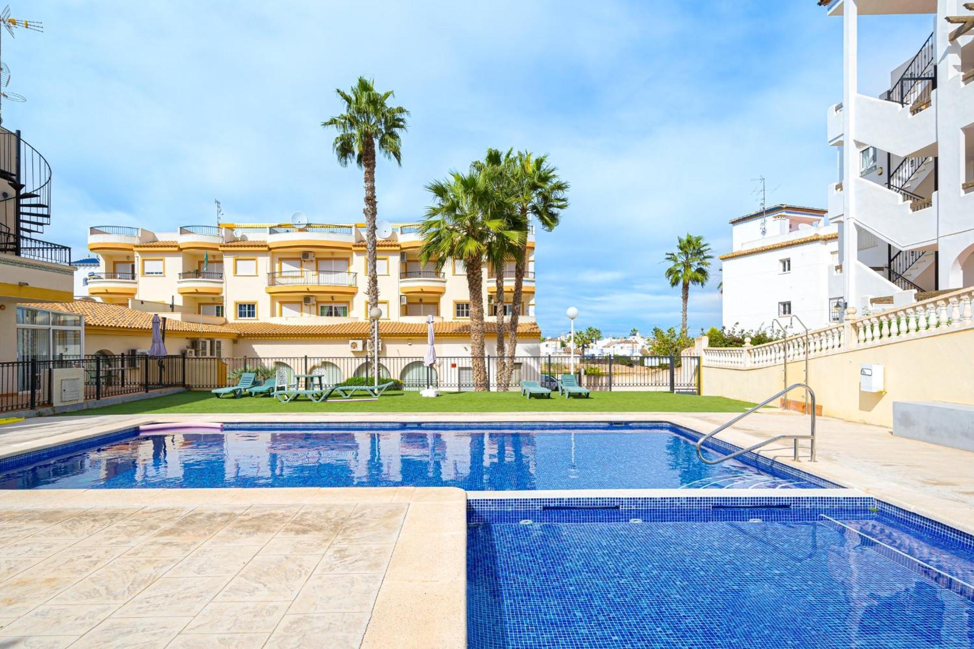 Villamartin Apartment. Excellent Location For Golfers, Cyclists And Hikers エクステリア 写真